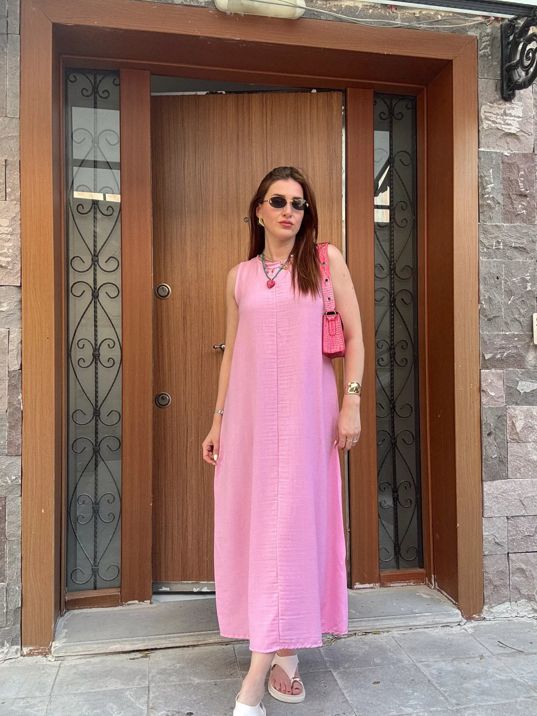 Robe en lin 100% avec des boutons arrière fluides et Glassy - Pink S