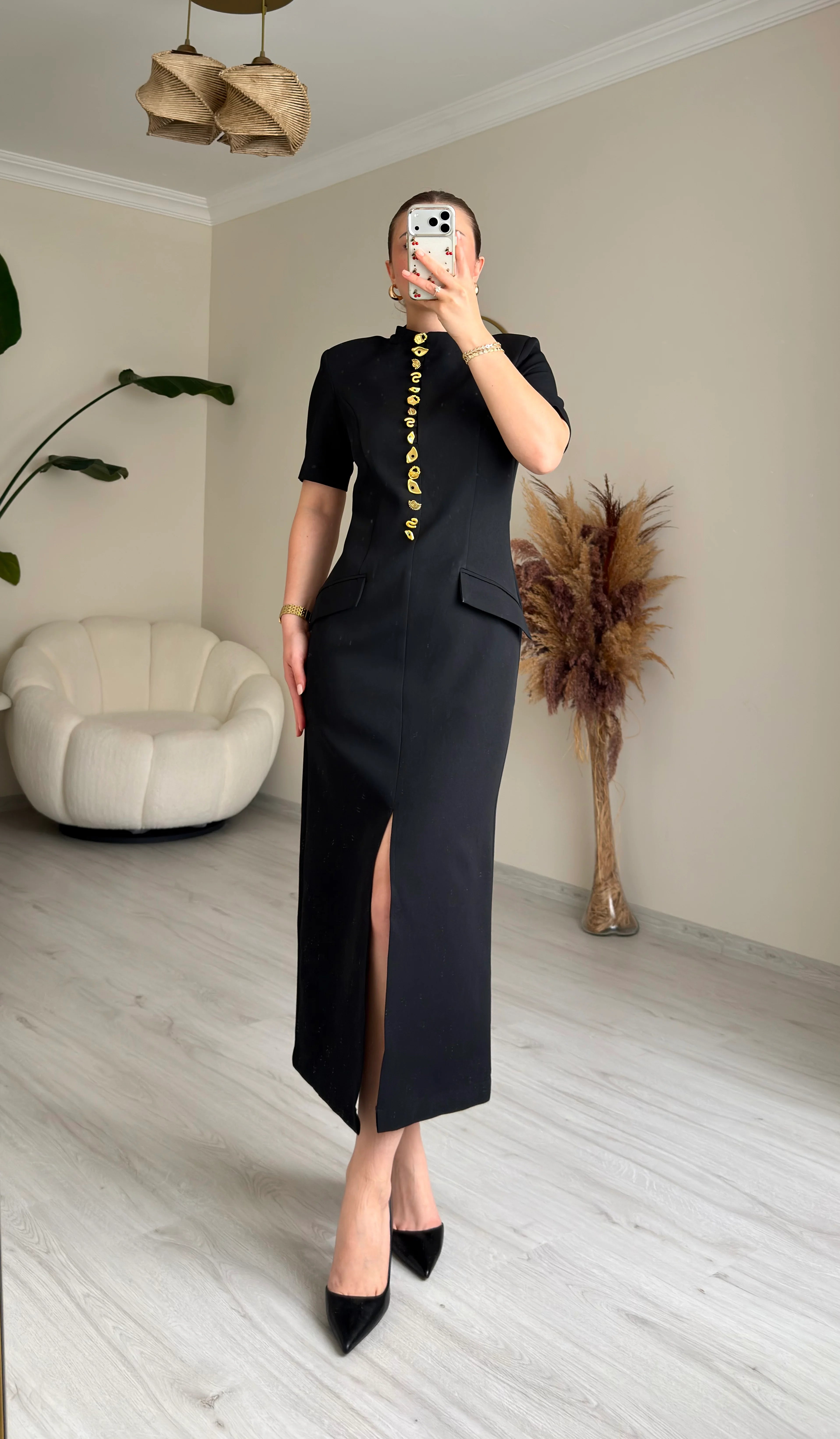 Robe Midi Cintrée à Boutons Dorés