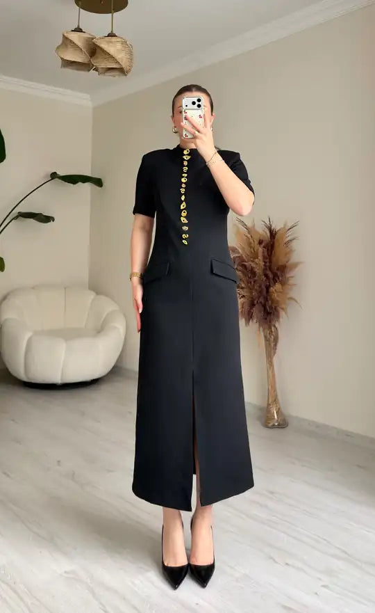 Robe Midi Cintrée à Boutons Dorés