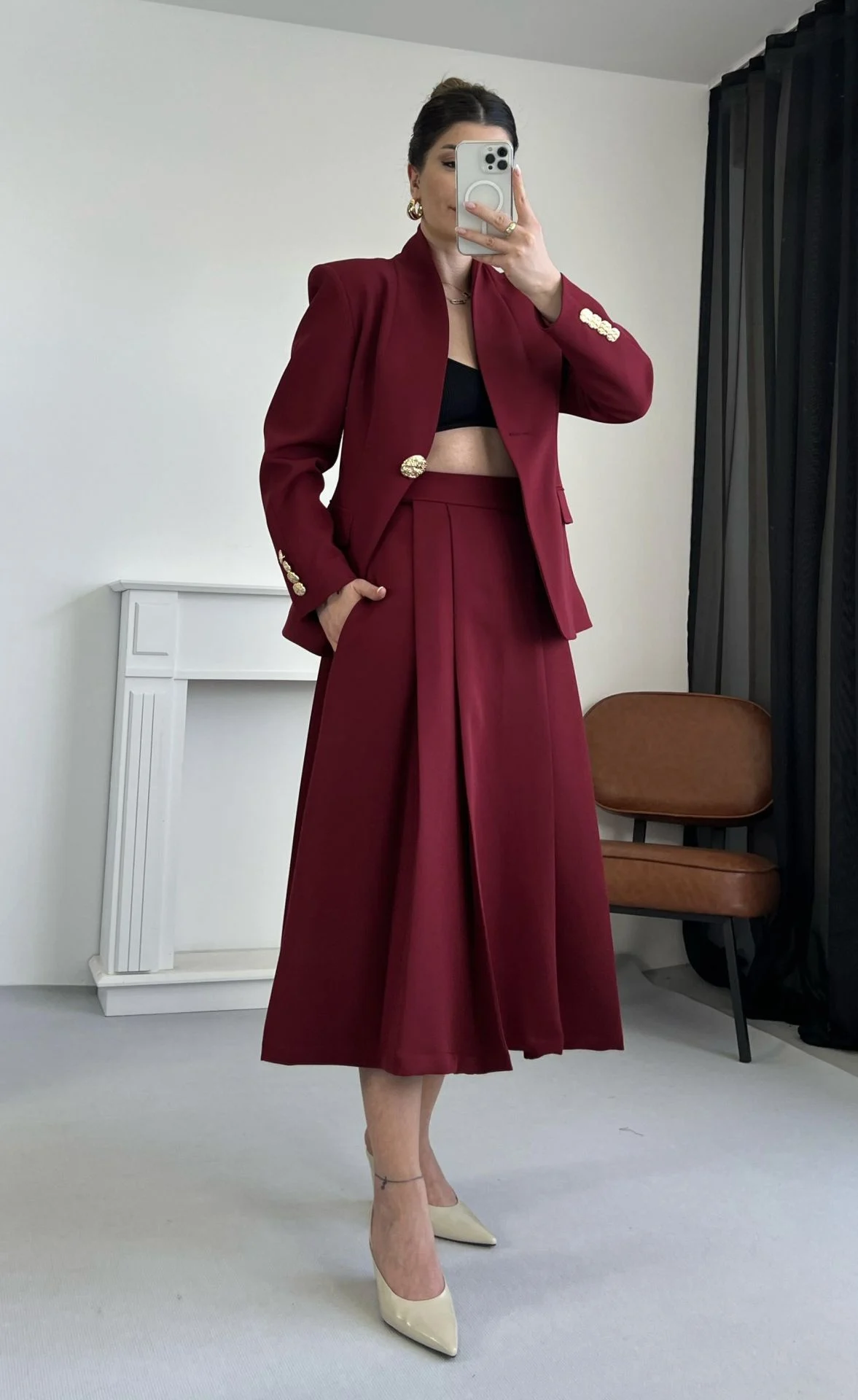 Set chic : blazer à boutons dorés + jupe – Image 9