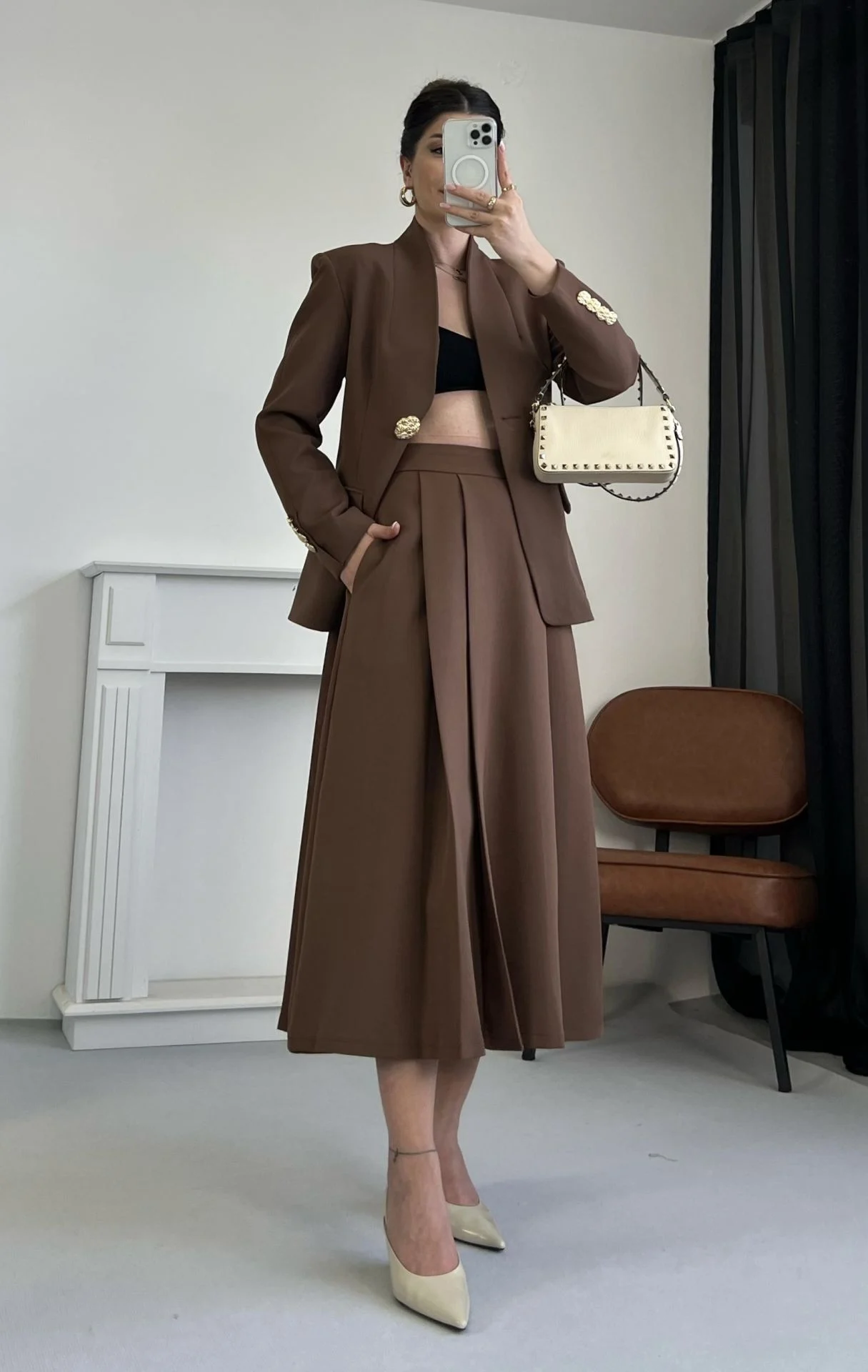 Set chic : blazer à boutons dorés + jupe – Image 5