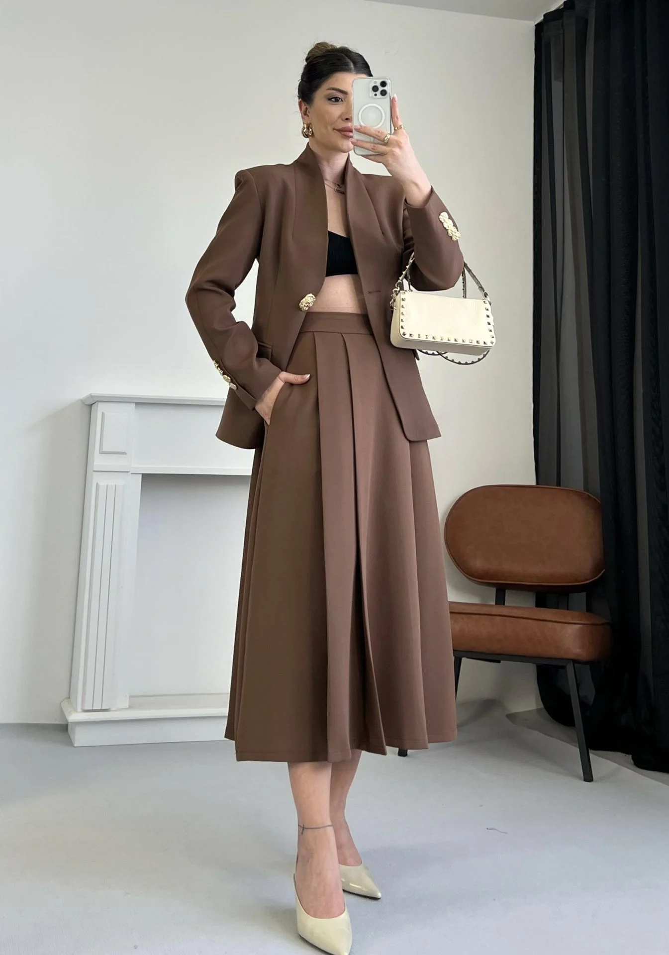 Set chic : blazer à boutons dorés + jupe – Image 4