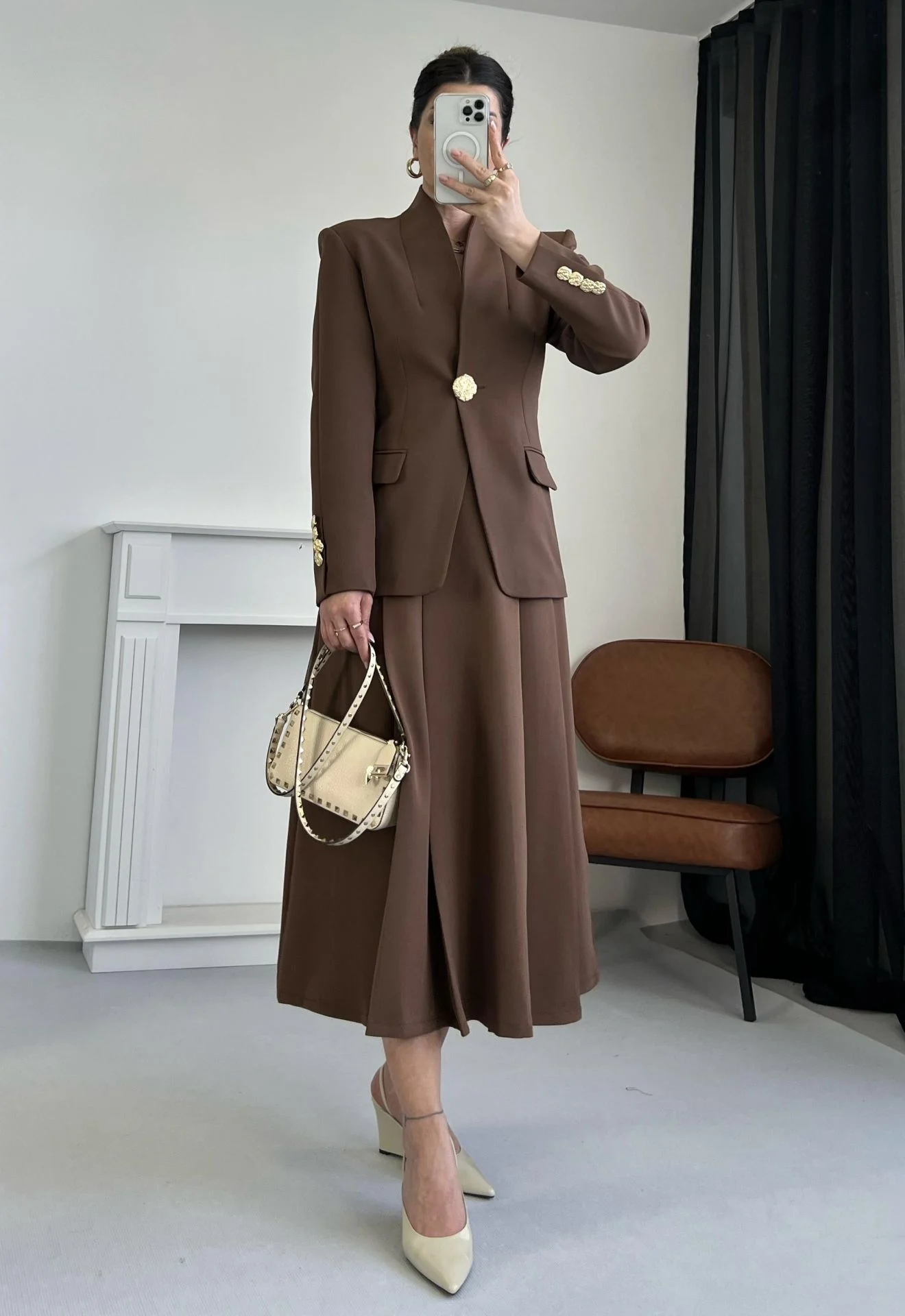 Set chic : blazer à boutons dorés + jupe – Image 7