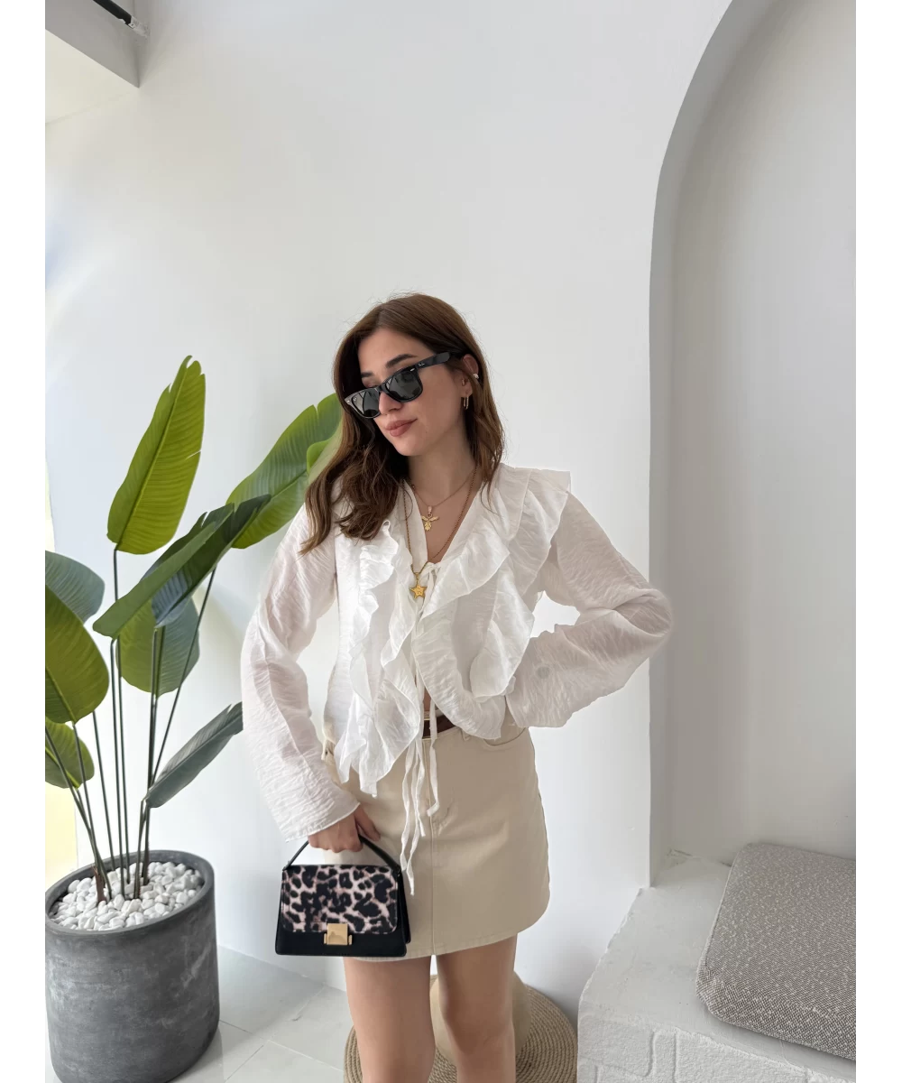 Chemise à volants et cravate – Image 5