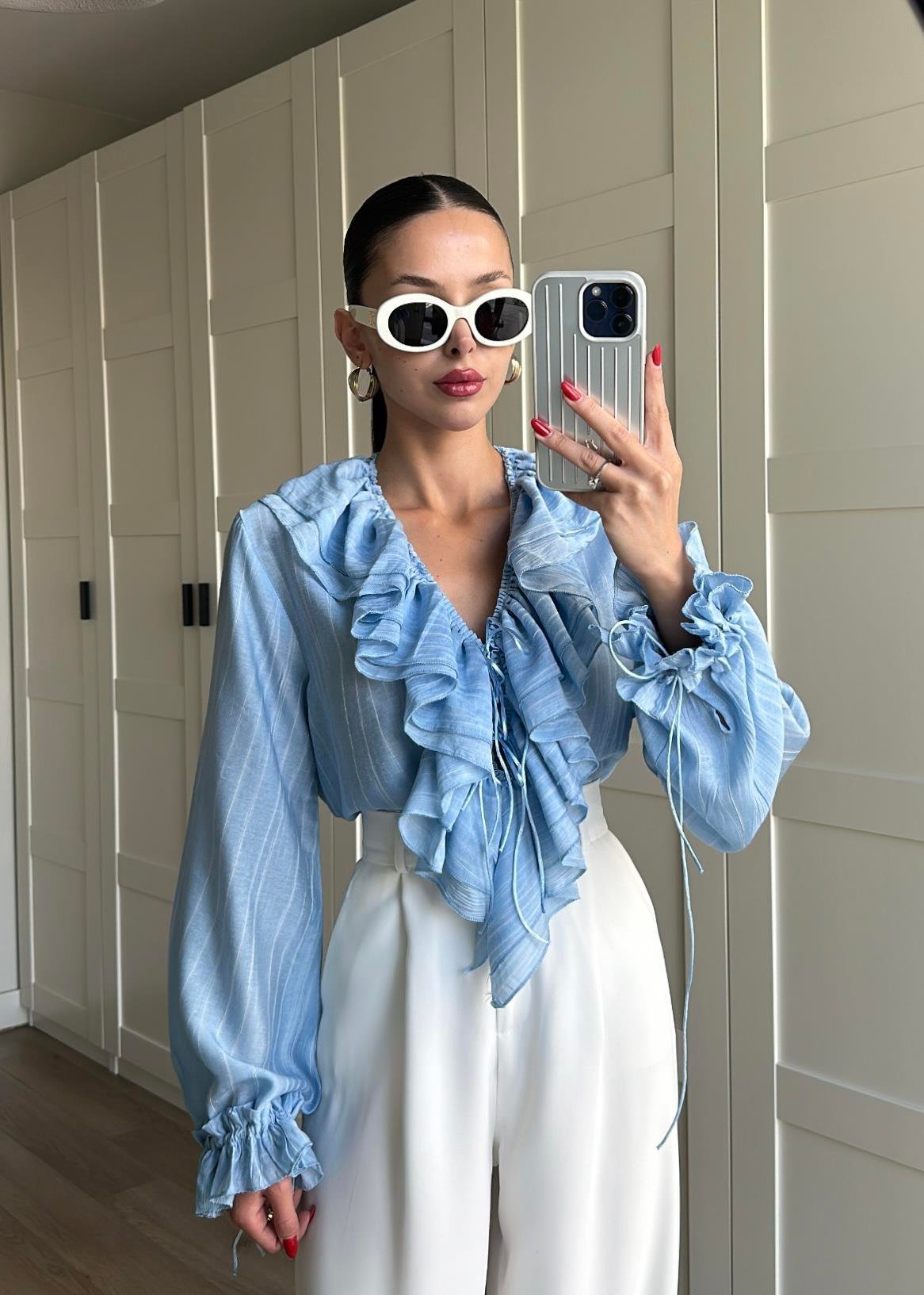 Chemise suédoise à volants – Image 2